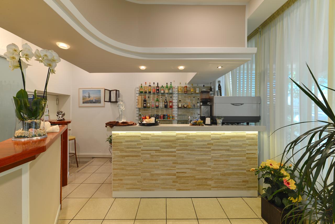 Hotel Taormina Riccione Extérieur photo